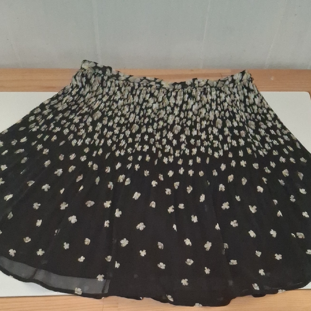 Elle Black and White Floral Mini Skirt